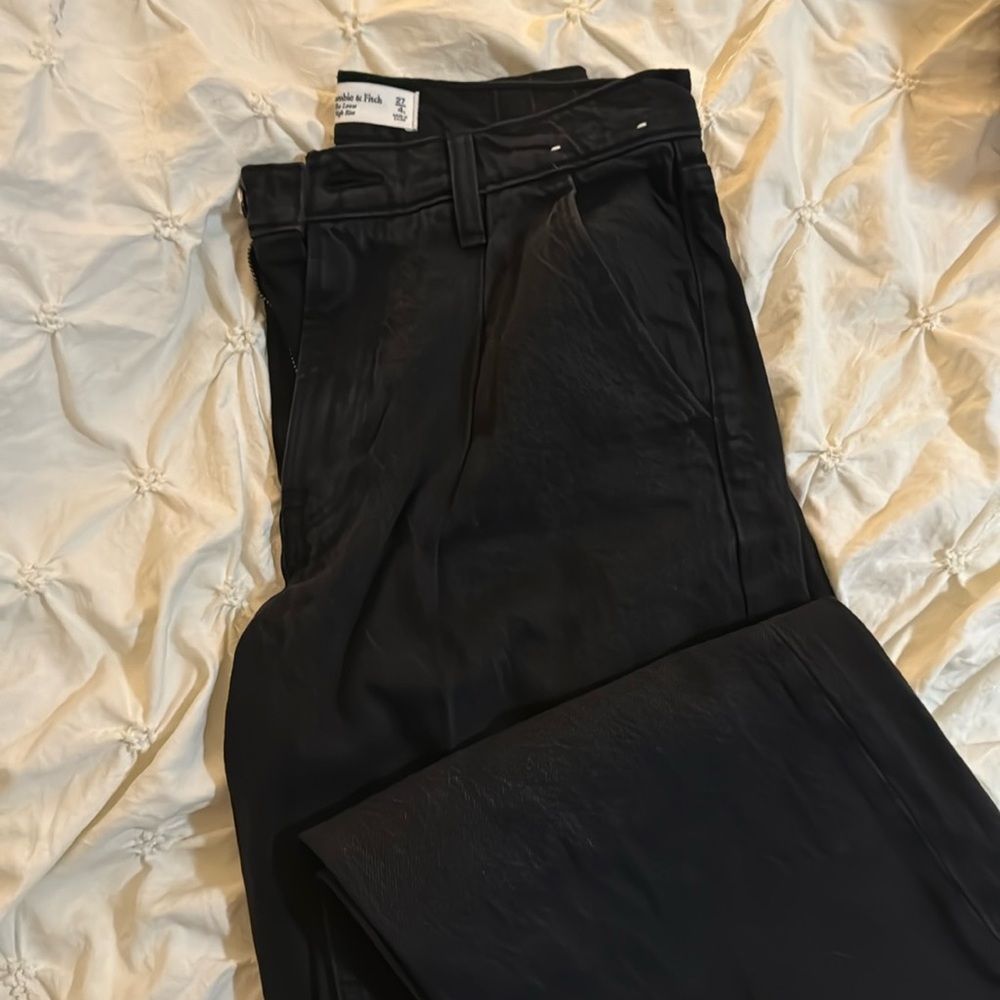 Women’s Abercrombie black jeans